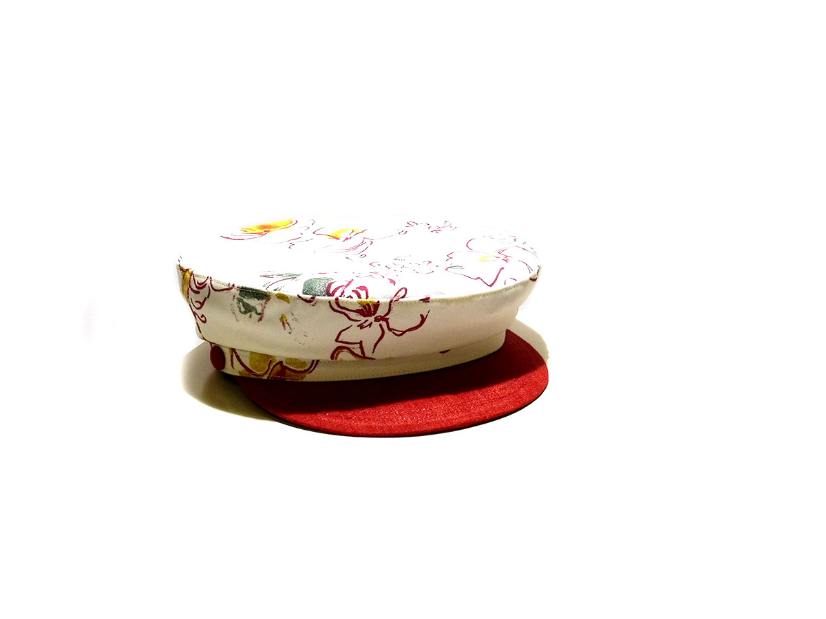 Hat particular