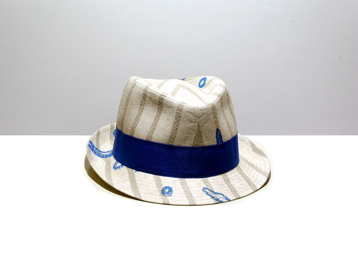 Hat particular
