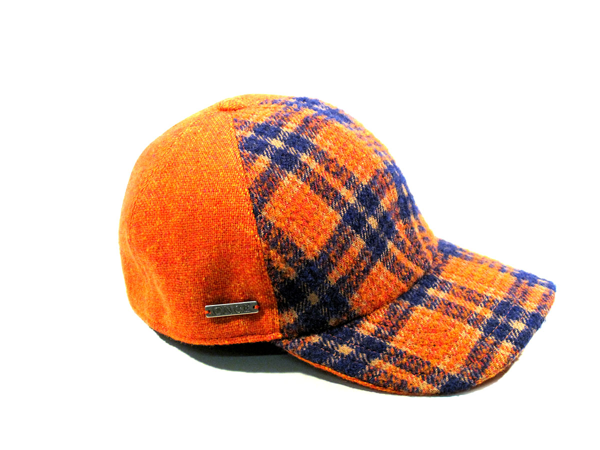 Hat particular